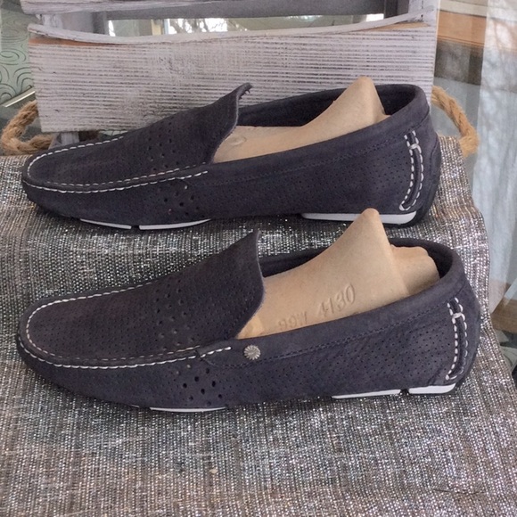 UGG NWOT REDUCED men’s size 8 loafer - Picture 1 of 6